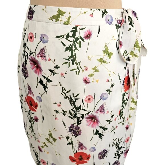 Ted Baker NWOT White Midi Skirt With Faux Waist Tie and Flowers Sz 1 4 - Picture 3 of 16